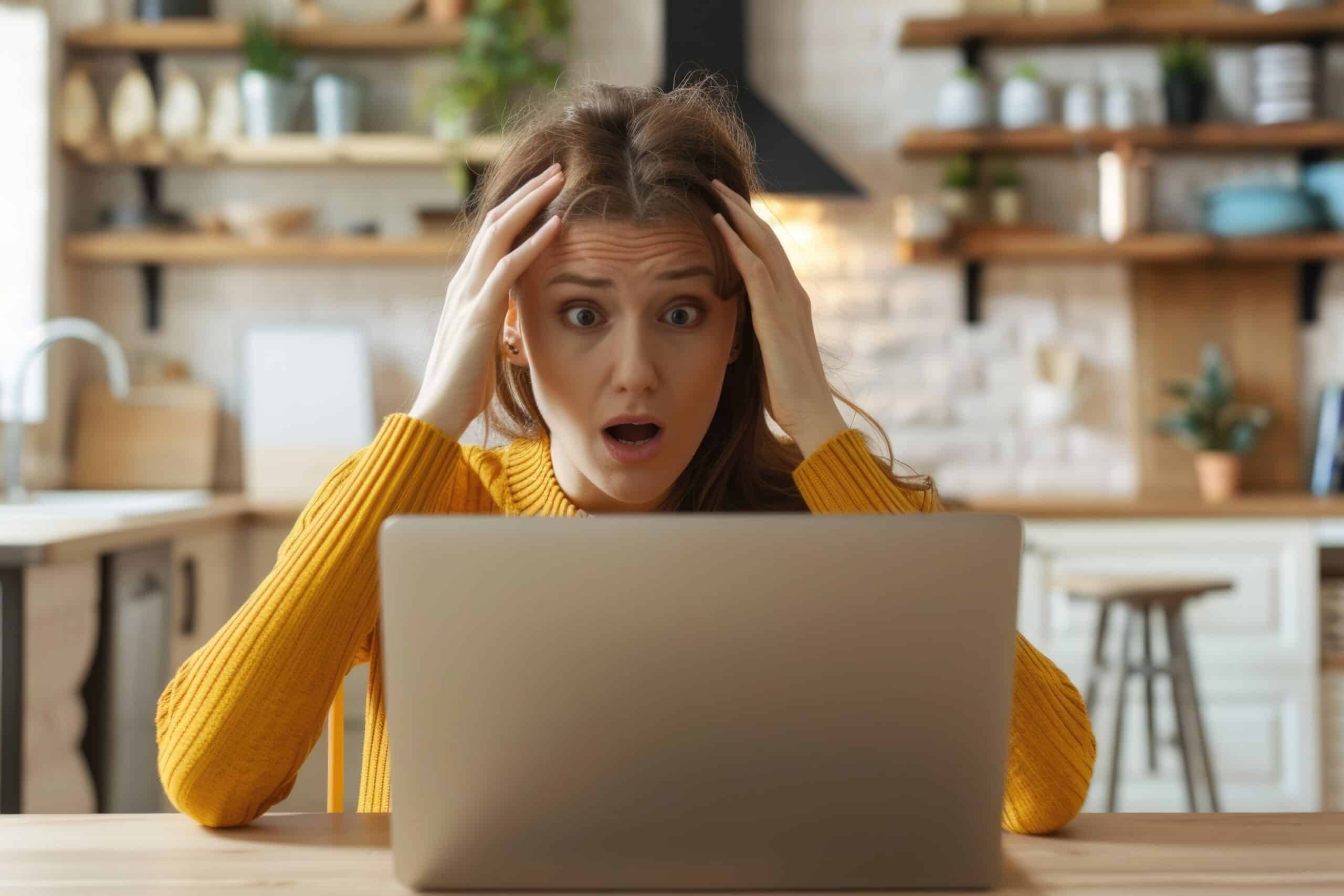 Hohes E-Mail Aufkommen? Ticketsystem nutzen! Hohes E-Mail Aufkommen? Ticketsystem nutzen!